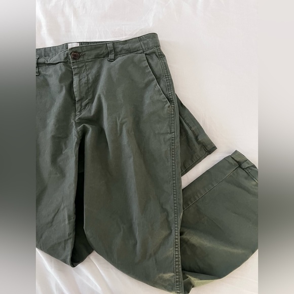 Gap Girlfriend Chino Army Green - Picture 1 of 4